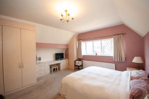 Bed 2- click for photo gallery